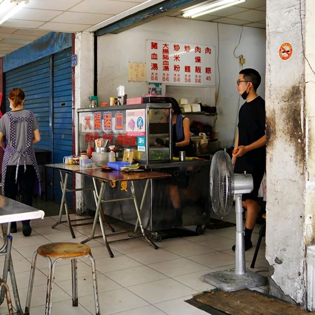 台灣高雄_55年老店豬血湯_在地人美味早餐來一套