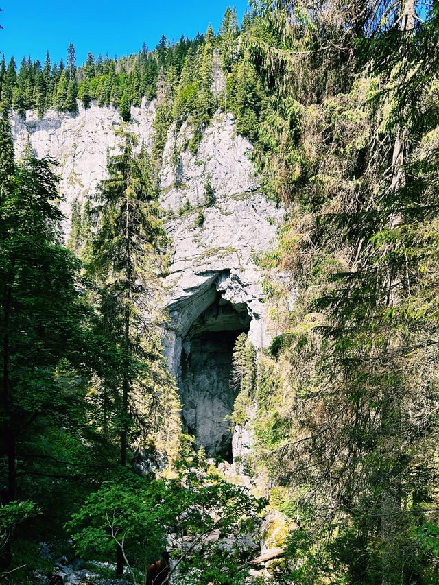 【自然奇蹟】阿普塞尼山脈旅遊攻略，探索羅馬尼亞的壯麗山川！