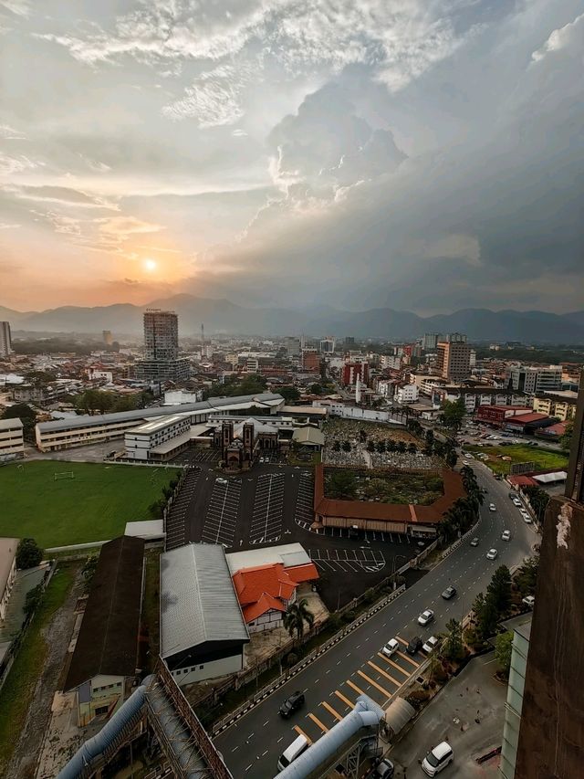 Sunset View @The Deck Gastrobar Weil Hotel IPOH