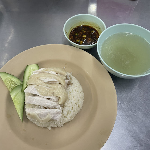 【バンコク】安くて、激うまのカオマンガイを食べるならここ！🇹🇭