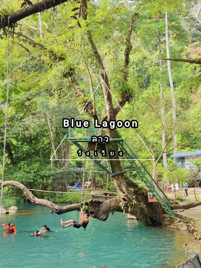 ไปกระโดดน้ำสระมรกต ที่ Blue Lagoon วังเวียง