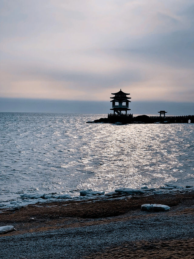 不用去冰島，也能在遼寧興城見到藍冰海灘（附攻略）