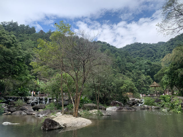 黃滿寨瀑布一日遊。