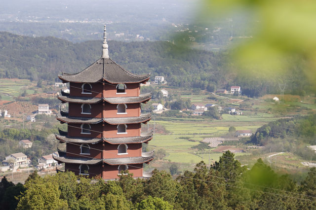 秋冬溫泉度假，享受山野間的寧靜時光