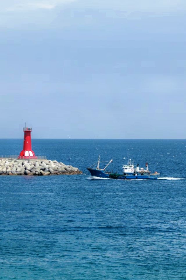 在泗川遇見彩色海岸線