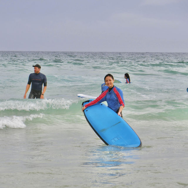 Clear Sky and Water for Surfing at Goldcoast