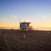 "Discovering Santa Monica: California’s Coastal Gem"