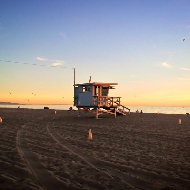 "Discovering Santa Monica: California’s Coastal Gem"