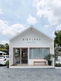  Dinplant Coffee & Bar คาเฟ่ฟีลญี่ปุ่น บางใหญ่