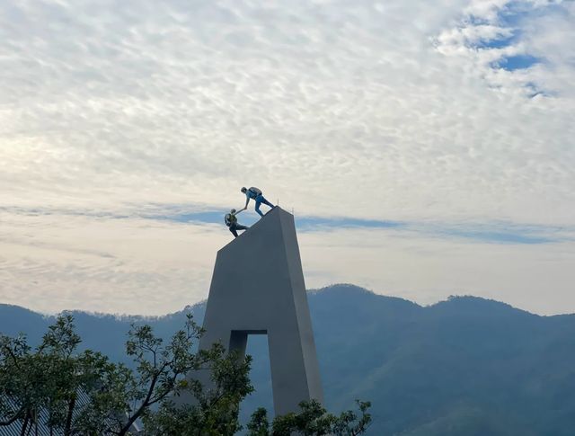 各位，東海靈岩景區實在太棒了！