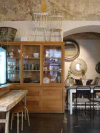 Budapest | The cosy coffee in the centre of city with good interior design