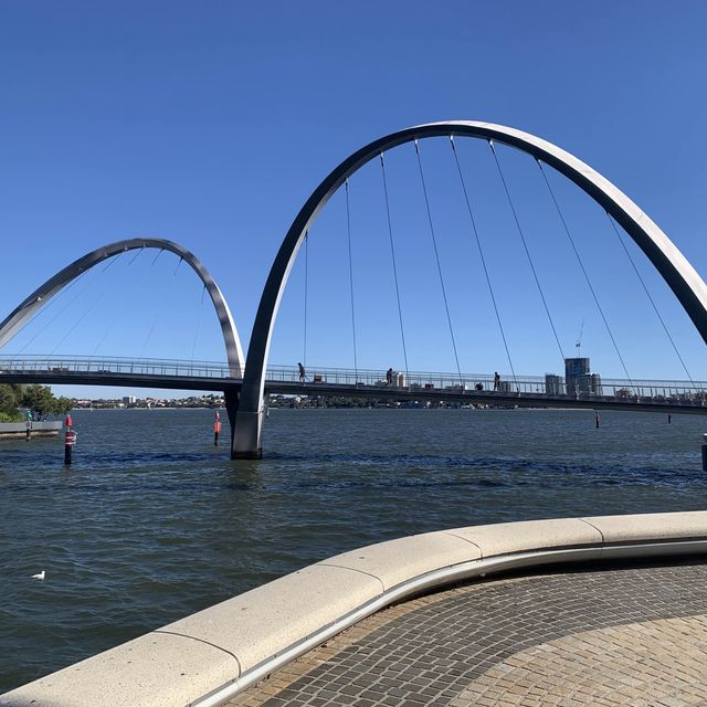 Perth | A Leisurely Walk at in downtown Perth and Elizabeth Quay 