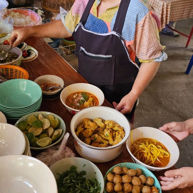 ครัวป้าศรีไว ร้านอาหารพื้นเมืองเชียงแสน