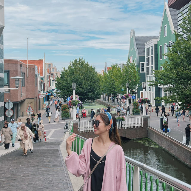 Zaandam’s Colorful Charm: A Dutch Fairytale