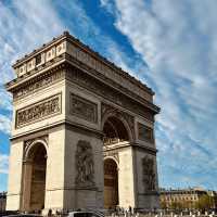 The Arc de Triomphe: A Majestic Historical Icon