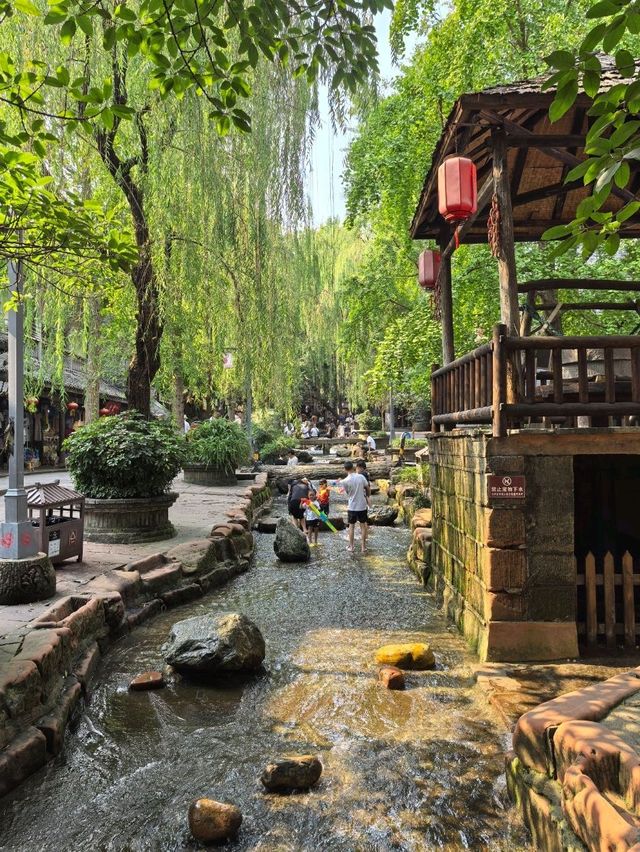 Huilong Ancienttown is the Most authentic oldtown in Chengdu