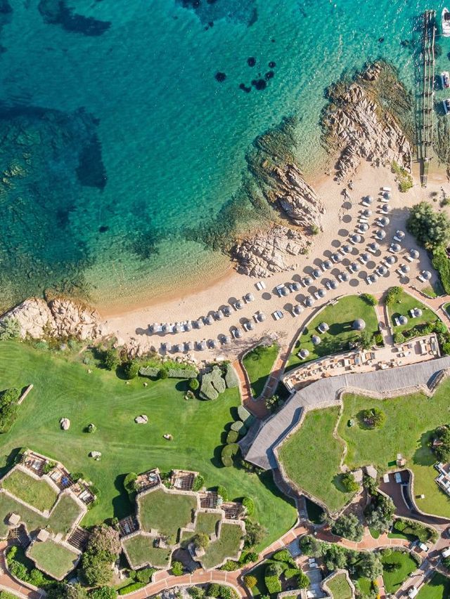 🌟 Sardinia's Luxe Sleeps: Costa Smeralda's Finest 🌊