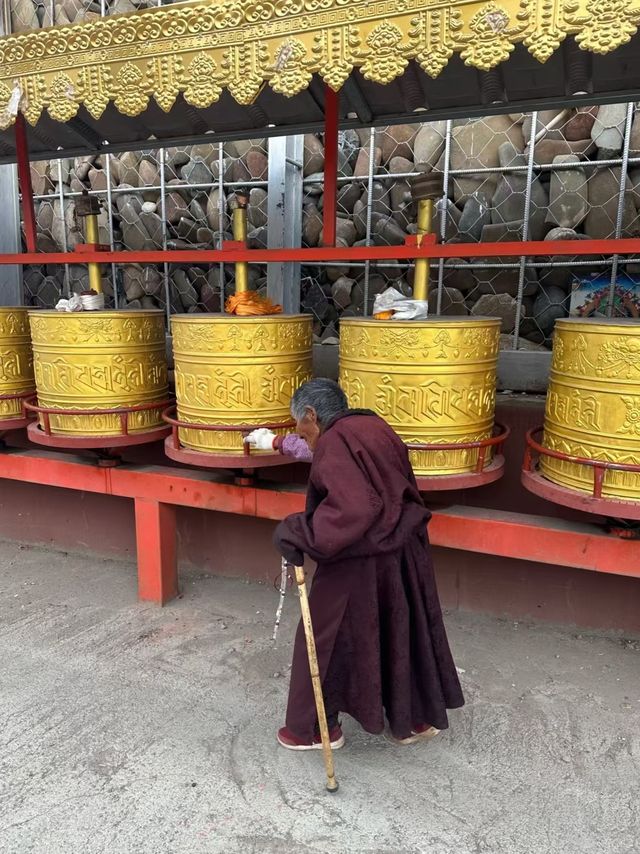 魅力西藏，藏傳佛教寺廟——贊丹寺。