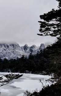 雪後的螺髻山，依然美得令人讚嘆