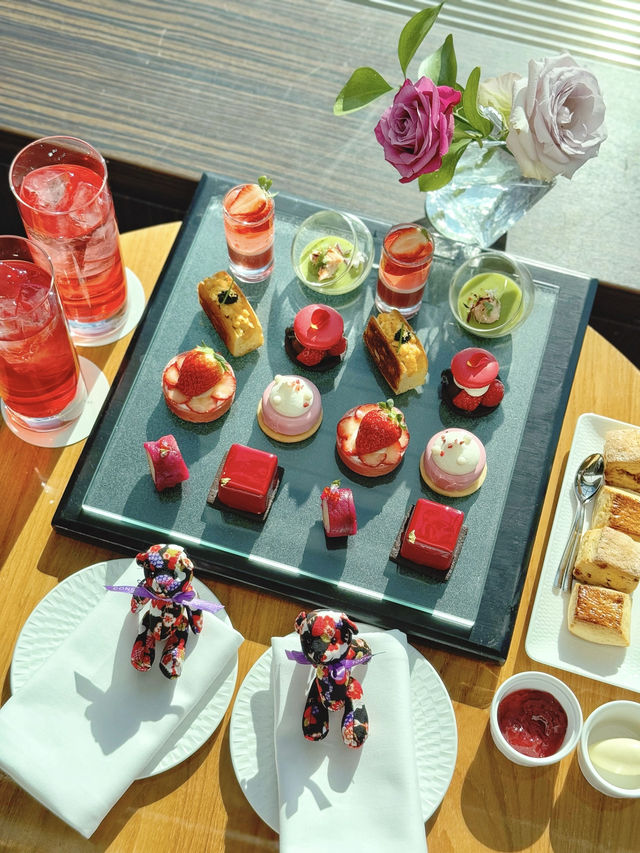 Afternoon tea decorated with strawberries from all over Japan