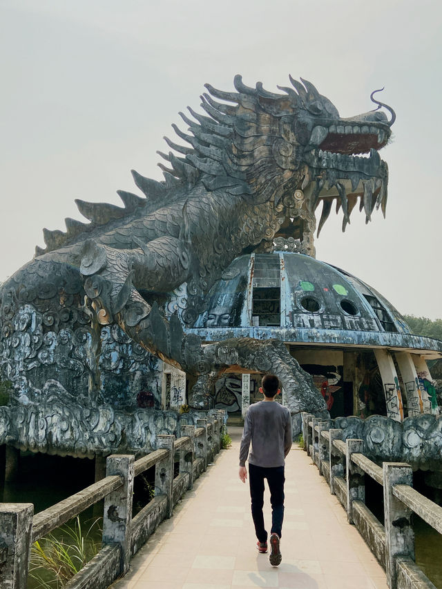 The most Creepy Park in Vietnam 😱