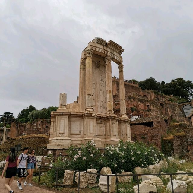 Rome's Iconic Symbol of the ancient world: the Colosseum