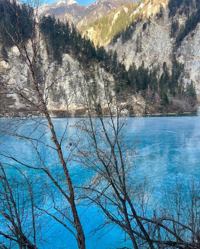 九寨溝，夢幻山水畫卷