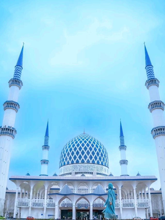 Sultan Salahuddin Abdul Aziz Shah Mosque