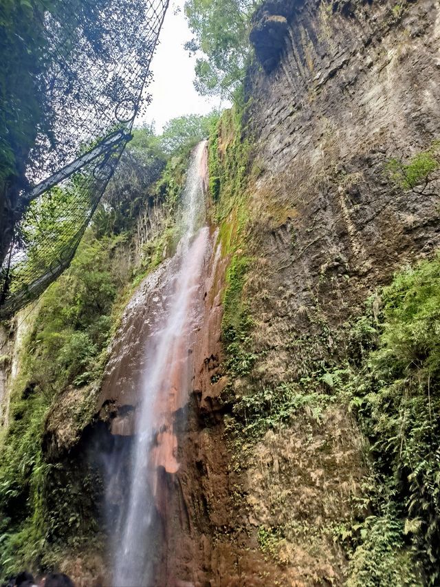 8日暢遊天燕旅遊區等地 這些美景你一定不能錯過。