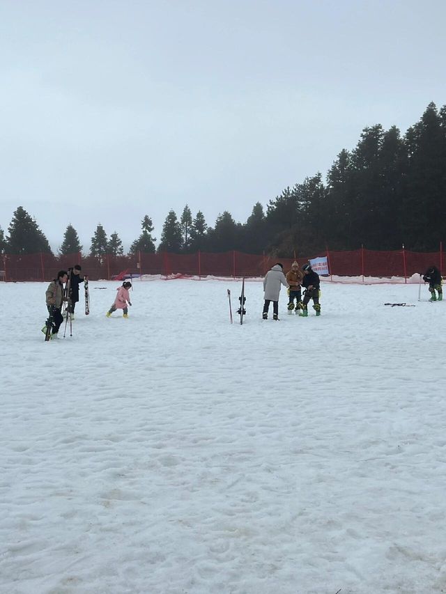 長沙冬日雪韻：明月山滑雪與溫泉之旅