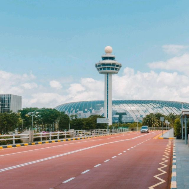 🌏 World’s Best Airport: Singapore Changi Airport ✈️