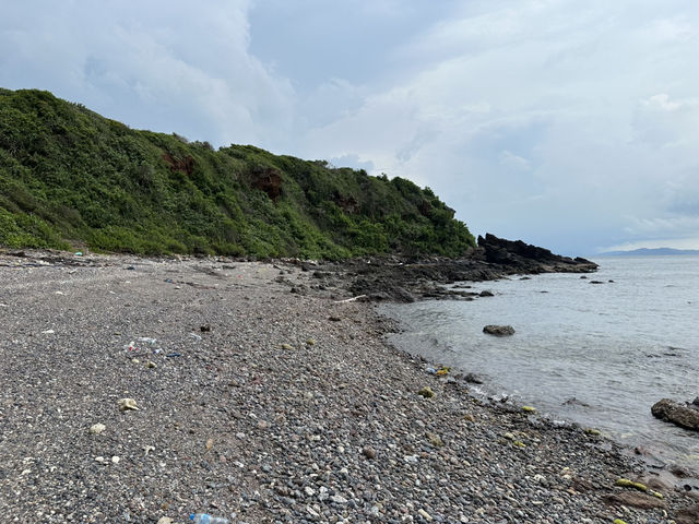 หาดกรวด หาดลับๆ บนเกาะล้าน