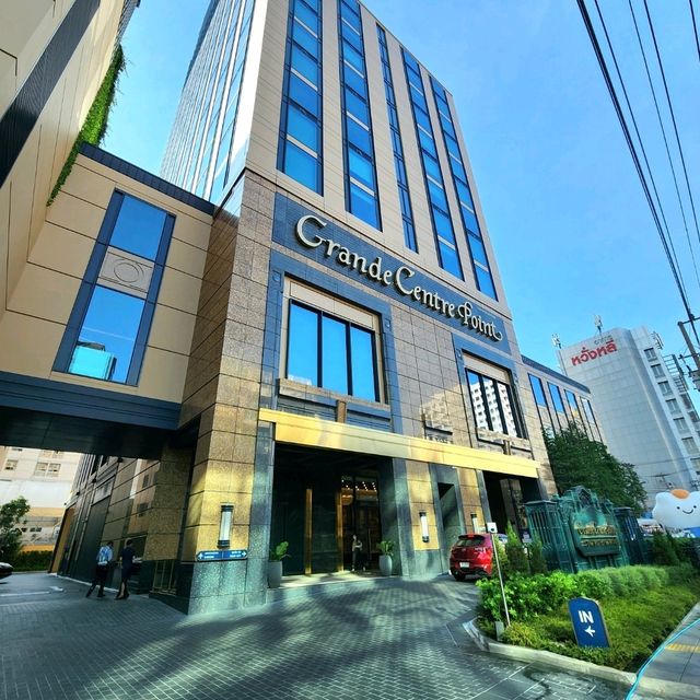 โรงแรม Grande Centre Point Surawong Bangkok