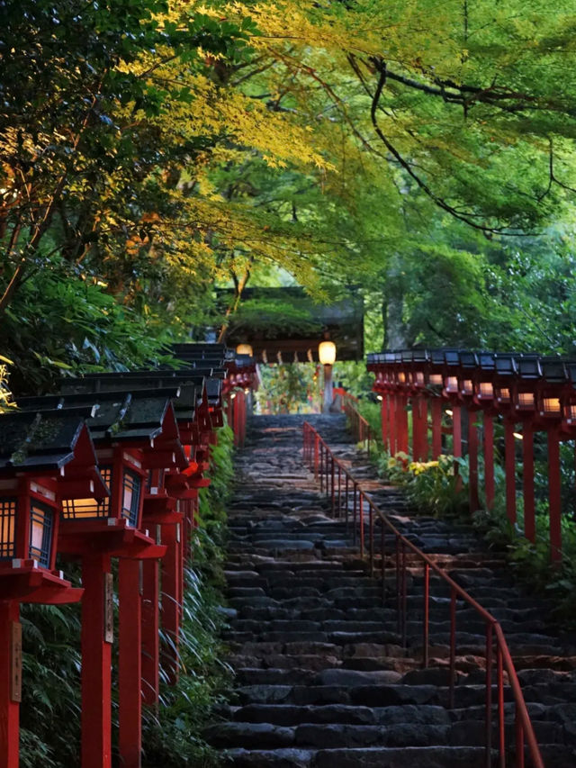 炎夏京都，隱匿水神秘境 —— 貴船神社的靜謐時光