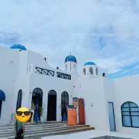 Discover Batam Santorini cafe De Sand 