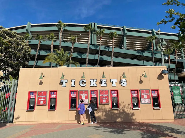 安那罕天使球場 Angel Stadium 洛杉磯棒球之旅