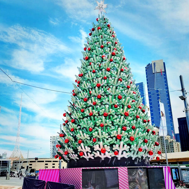 Melbourne’s Daytime Christmas Charm: A Festive Delight