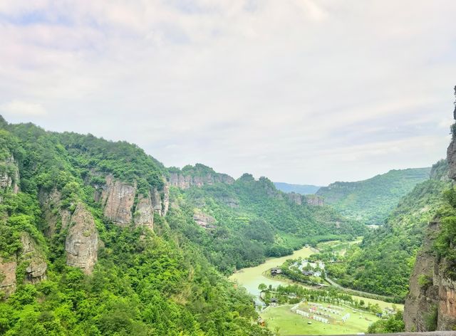 穿岩十九峰—浙江紹興新昌