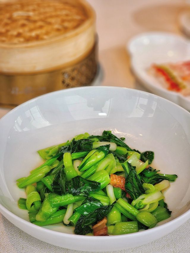 雲端饗宴，米芝蓮三星的美食之旅