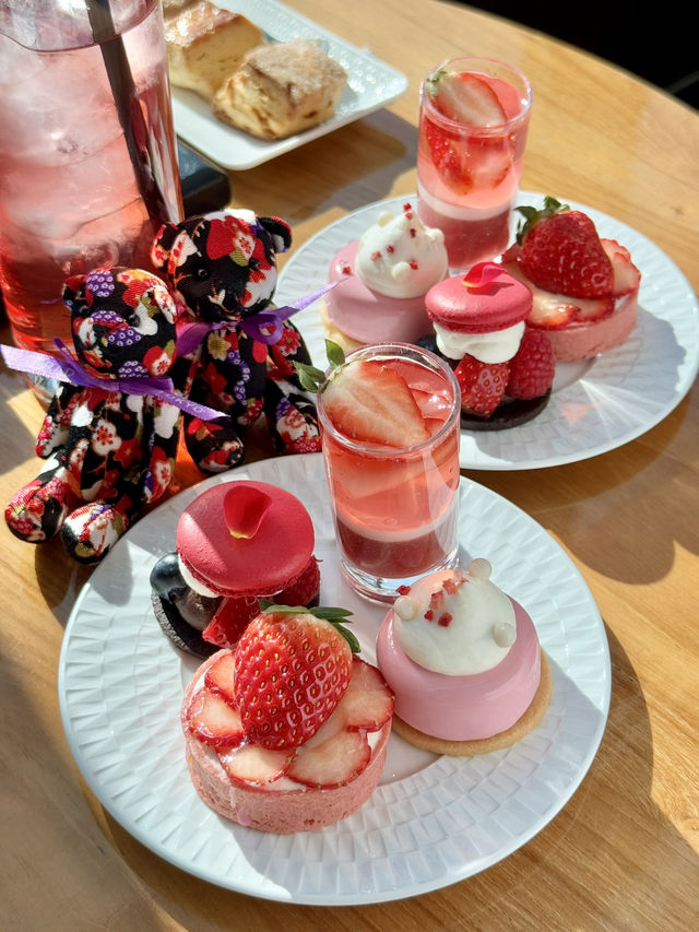 Afternoon tea decorated with strawberries from all over Japan