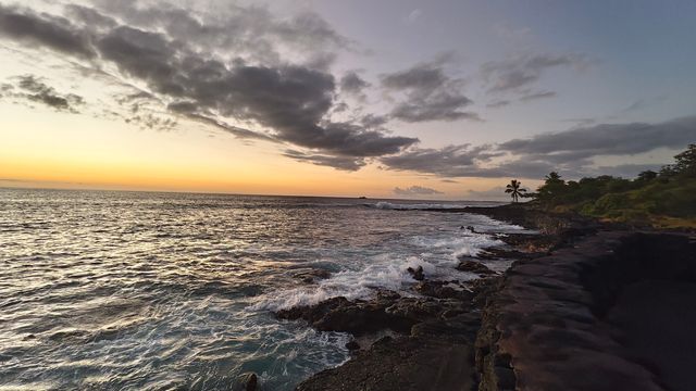 KONA 落日，太平洋上的金色夢幻