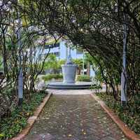 Tiong Bahru's Art Deco Buildings & Heritage Murals