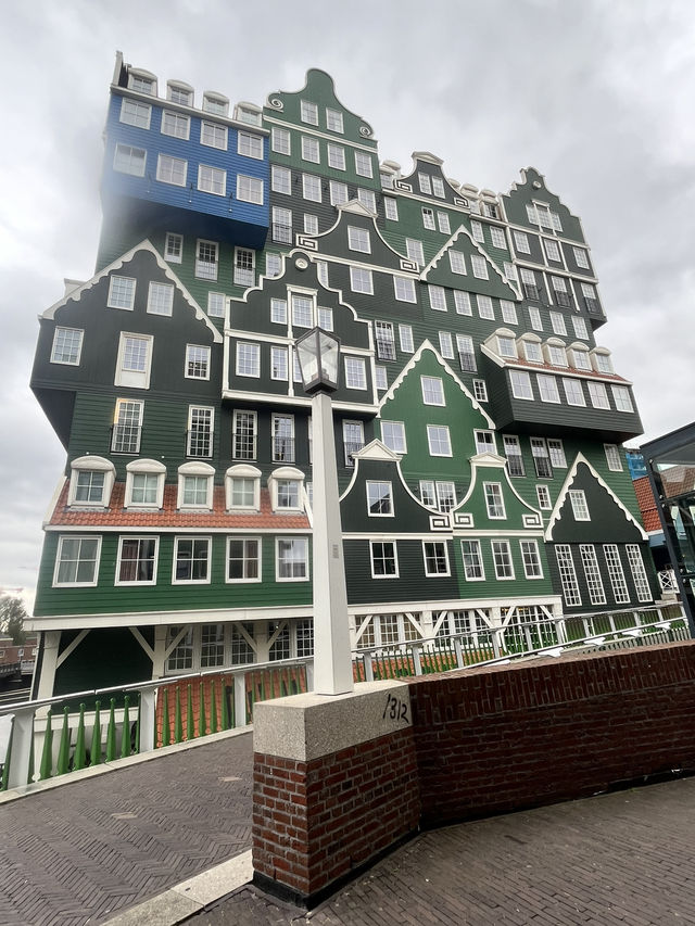 Zaandam: A Shopper’s Paradise with a Dash of Dutch Delight