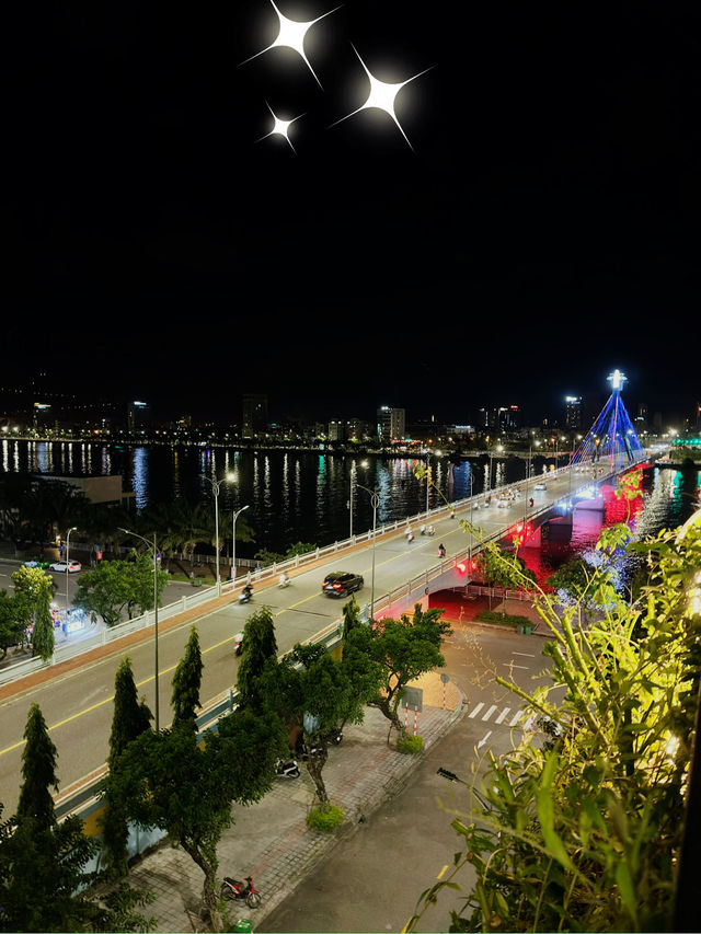 A must in Danang: stroll along Han river embankment