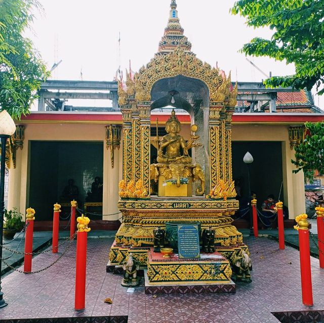 泰國曼谷湄南河畔最多佛像雕塑古寺廟景點:Wat Nak Klang Worawihan，適合拍照📸打卡