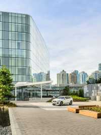 🌟 Vancouver's Gem: JW Marriott Parq 🏨✨