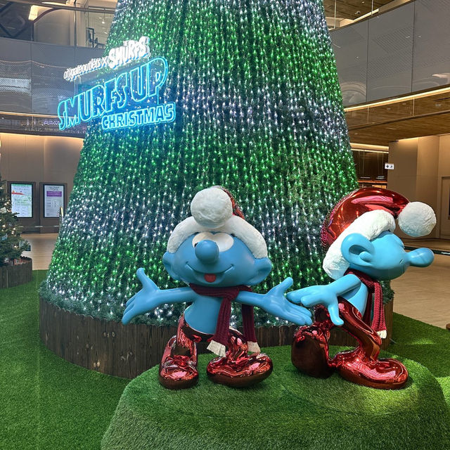 Smurfs Up Christmas