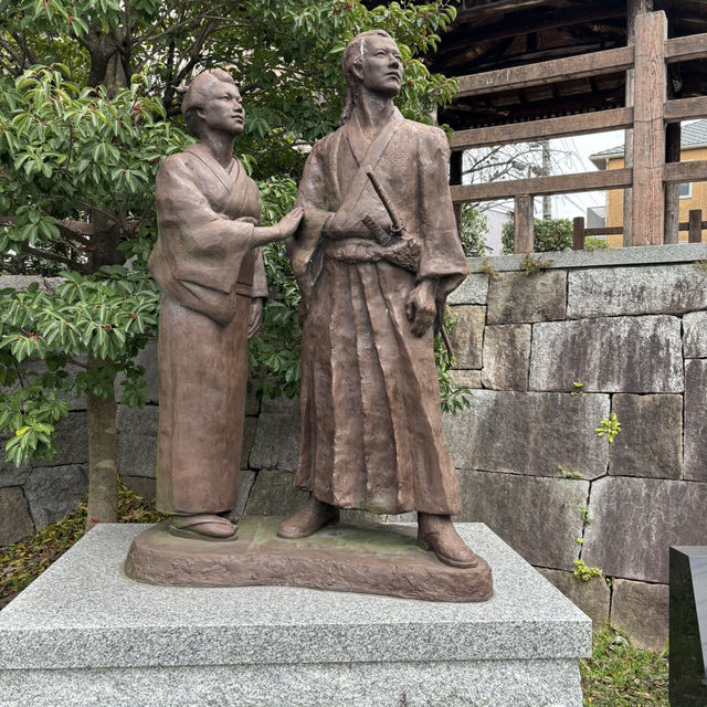  美麗浪漫之旅：伏見十石舟的瞬間