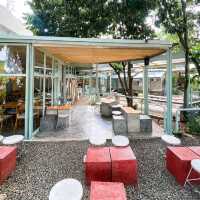 TANMU | SHADY COFFEE SHOP IN THE MIDDLE OF BOGOR CITY