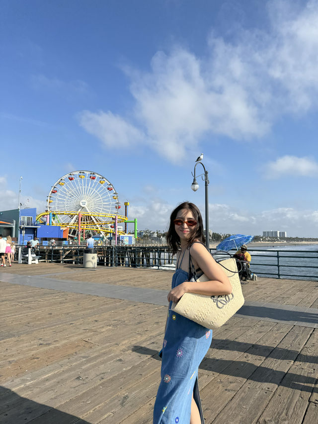 เที่ยว Santa Monica Pier ชายหาดอันโด่งดังของ LA